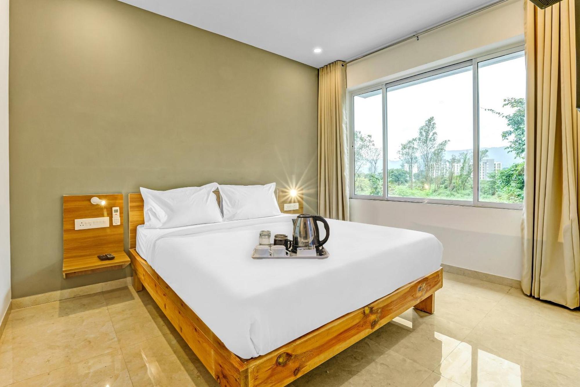 Townhouse Somani Otel Apta Dış mekan fotoğraf