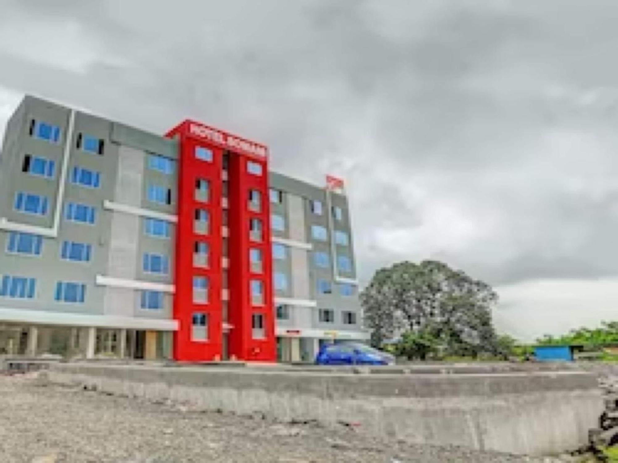 Townhouse Somani Otel Apta Dış mekan fotoğraf